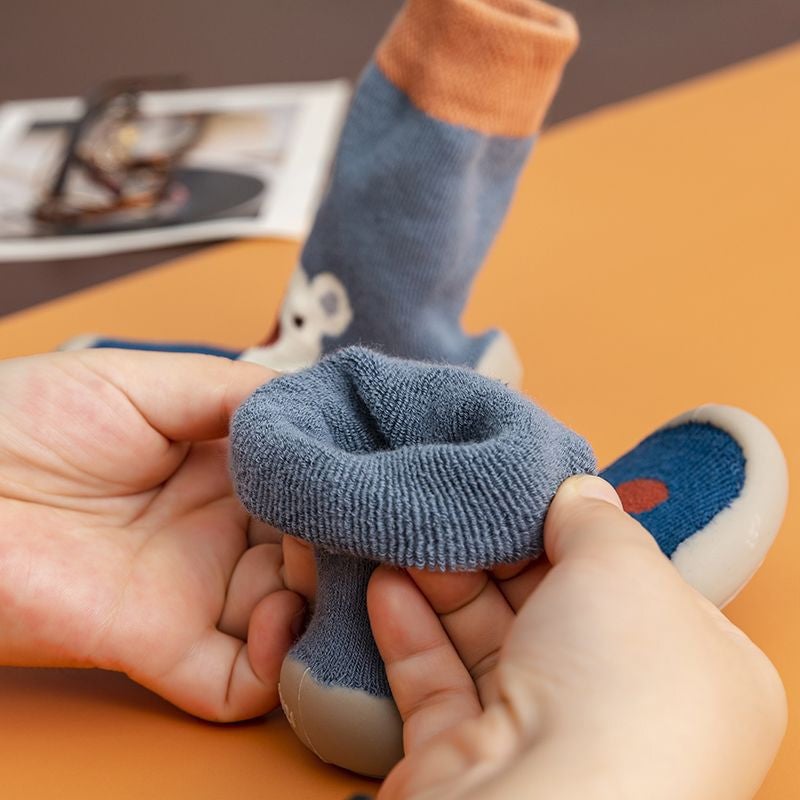 🔥New autumn and winter cartoon sock shoes