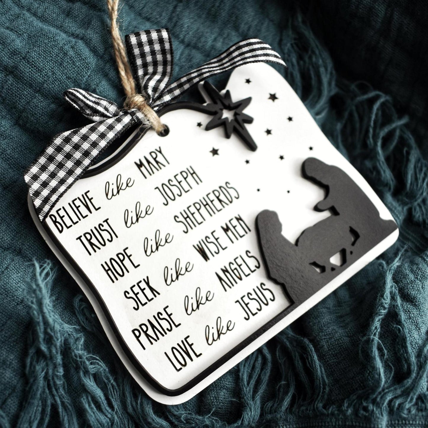 ✝️Handcrafted Christian Manger Scene Christmas Ornament - Inspire Hope and Faith