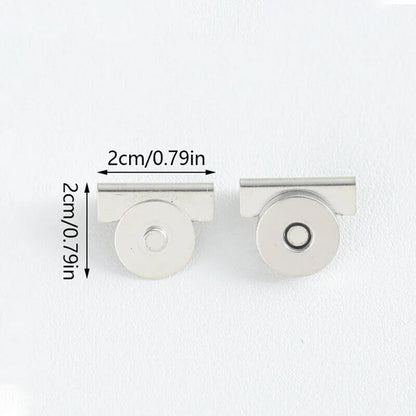 Metal seamless magnetic buckle
