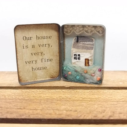 🏠Miniature Wooden House Scene In A Vintage Tin