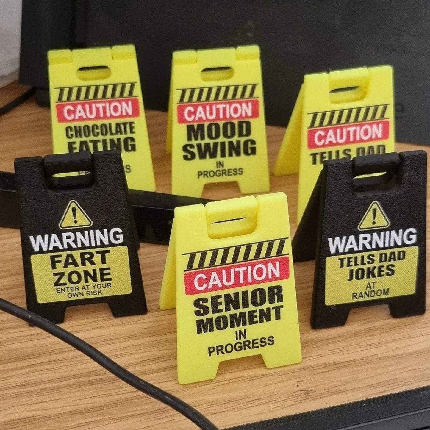 🤣Funny Desk Hazard Caution Sign