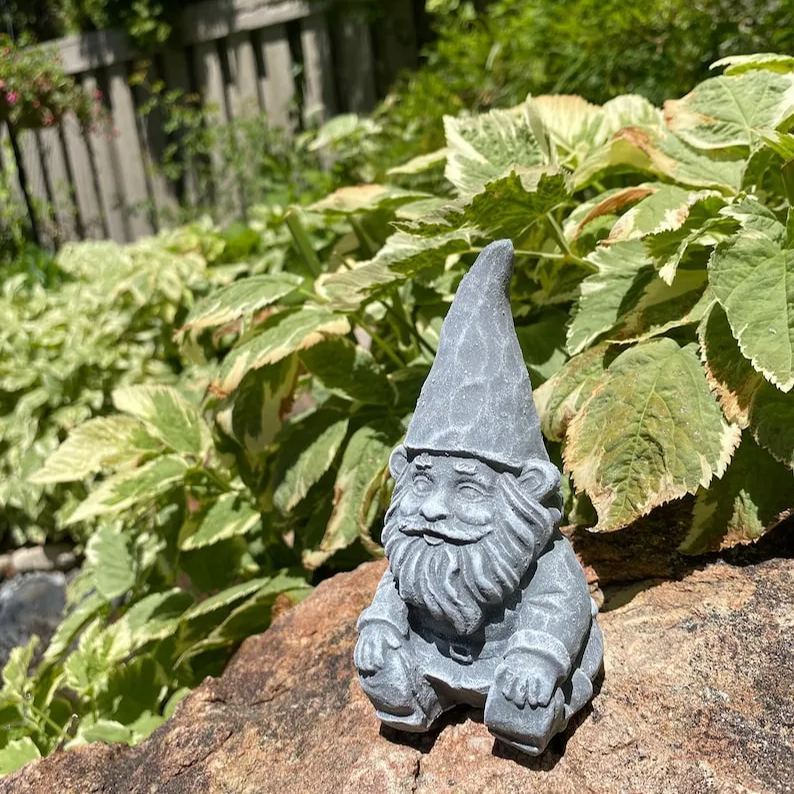 🥳Handmade Pair of Garden Gnomes Cement Statues🙌