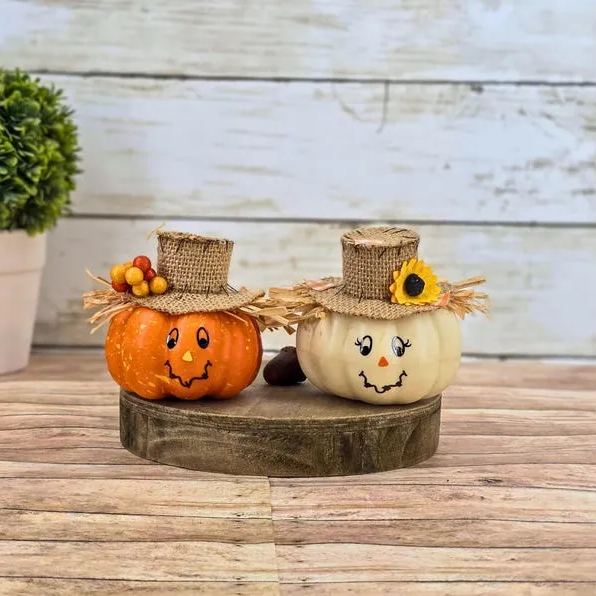 Mini Pumpkin Scarecrows