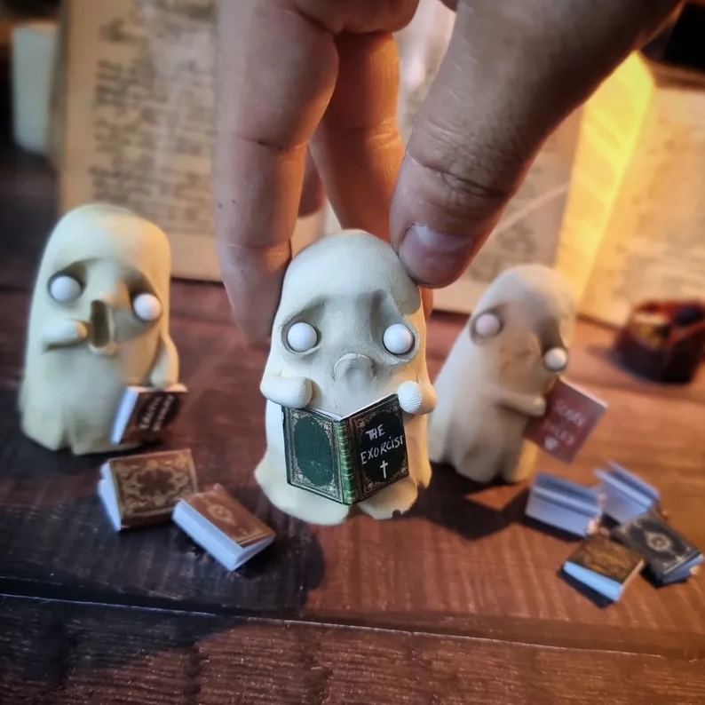 🖤Halloween Ghost Figurine