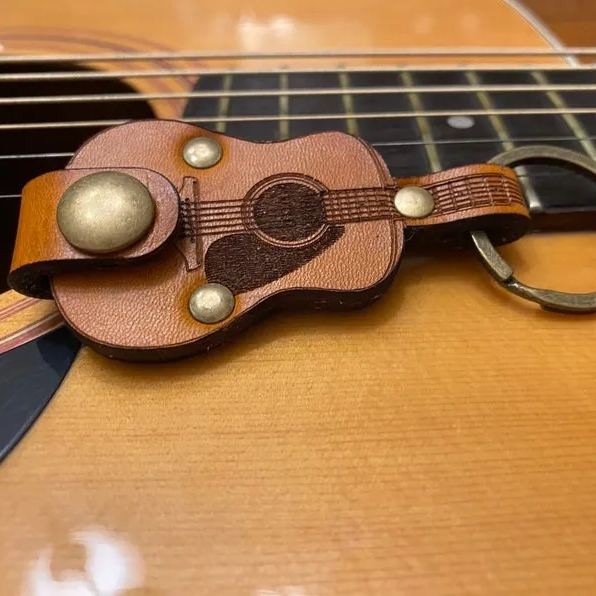 🎸Leather Guitar Pick Holder Keychain