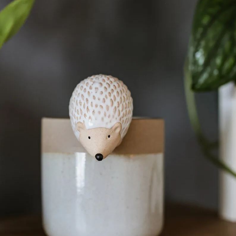 🔥🔥2025 Mother's Day Gift 50% Off--Cute Flower Pot Hugger Figurines