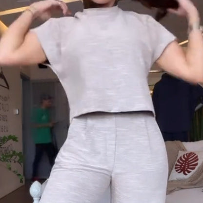 ⏳Limited time 50% off💥Women's two-piece set of plain short-sleeved tops and pants