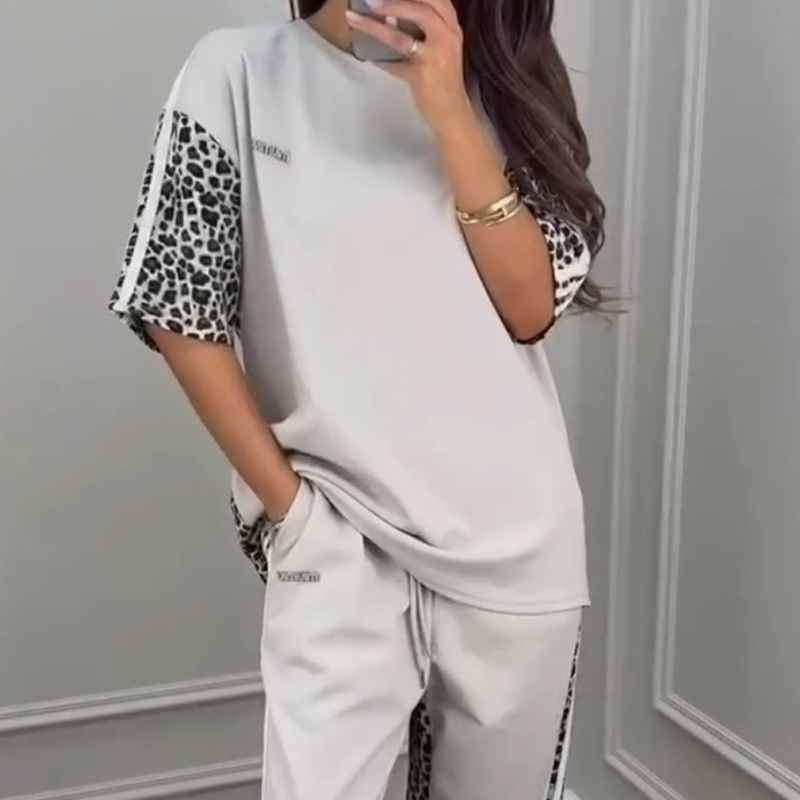 🌺2025 New Arrive - 50% OFF🌺Leopard Print Patchwork Sweatshirt